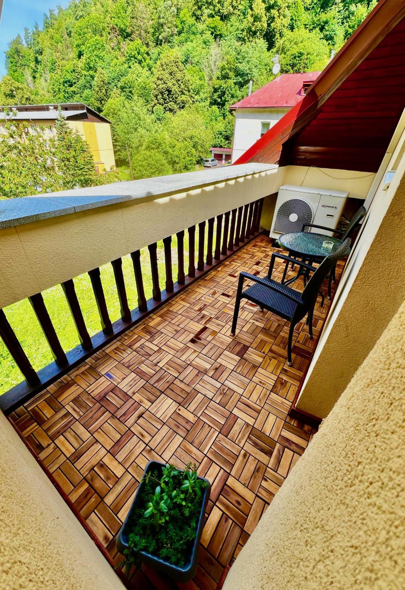 Ferienwohnung Privat Adriana Kremnitz Exterior foto